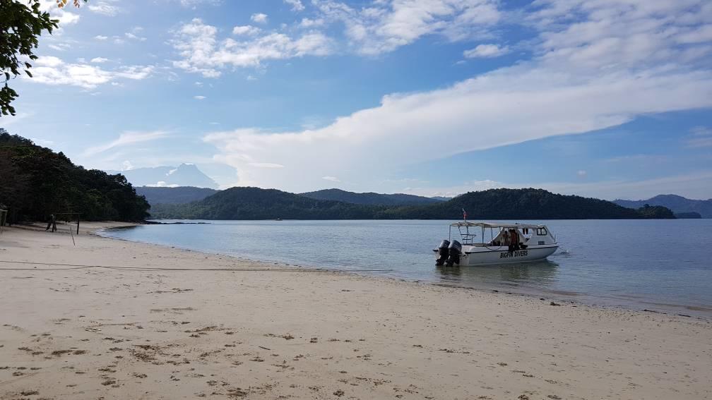 Bigfin beach resort Kota Belud Exterior foto